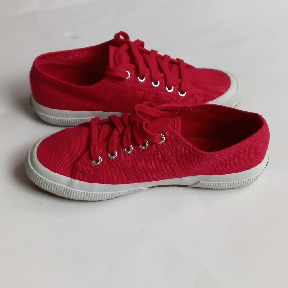 NWOT SUPERGA SNEAKERS - Picture 6 of 6